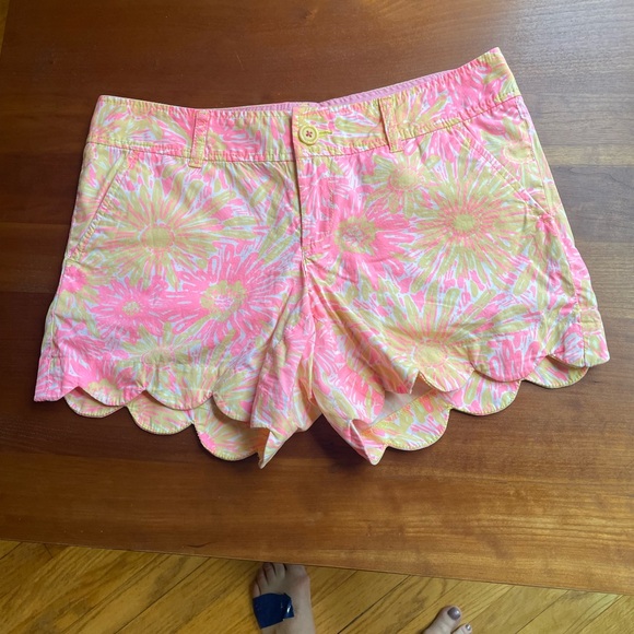 Lilly Pulitzer Buttercup Women’s Shorts. Salmon pink floral. Size 4. 100% cotton - Picture 14 of 14